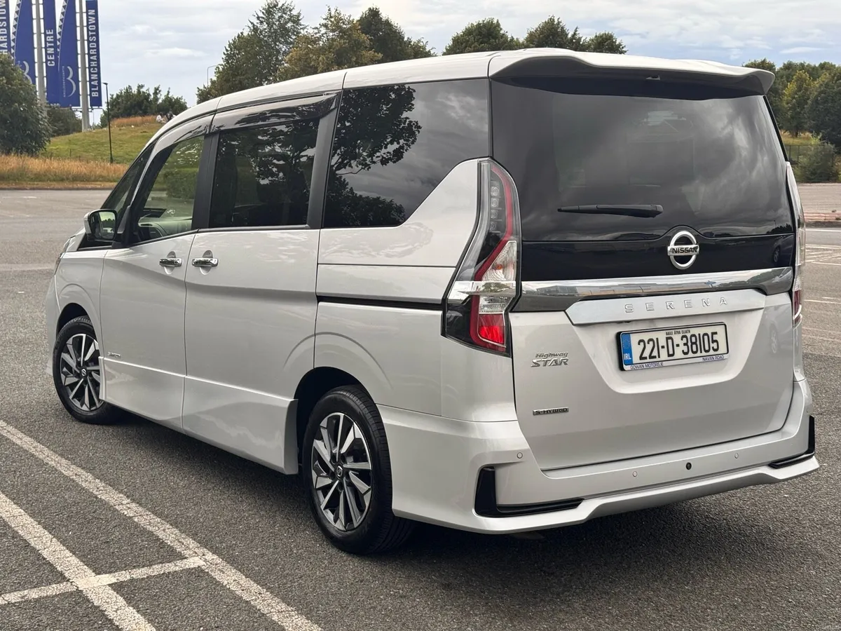 Nissan Serena 2.0 Hybrid 2022 Hight SPEC - Image 2