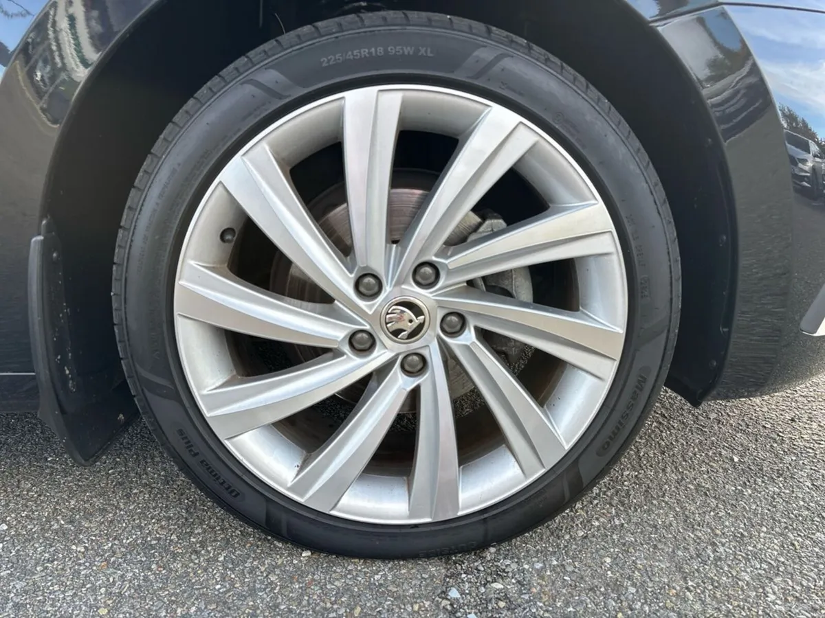 Skoda Octavia OCTAVIA E30 2.0TDI 115HP - Image 5