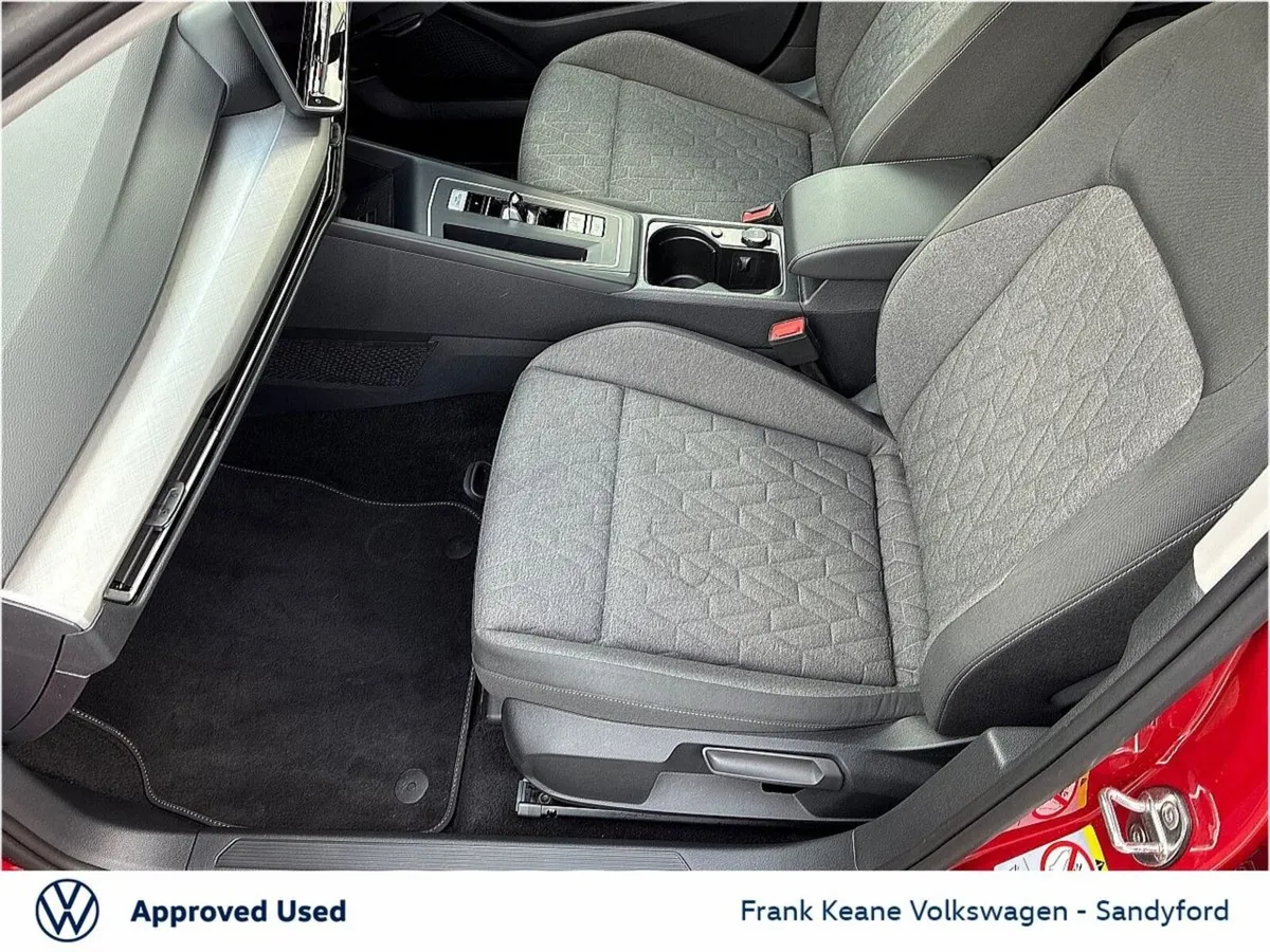 Volkswagen Golf *EDITION 75* MHEV 1.5 TSi 116HP @F - Image 4
