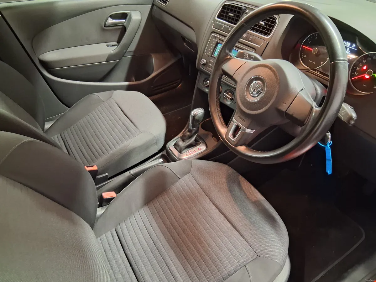 2014 Volkswagen Polo **ONLY 110KMS - AUTO** - Image 6