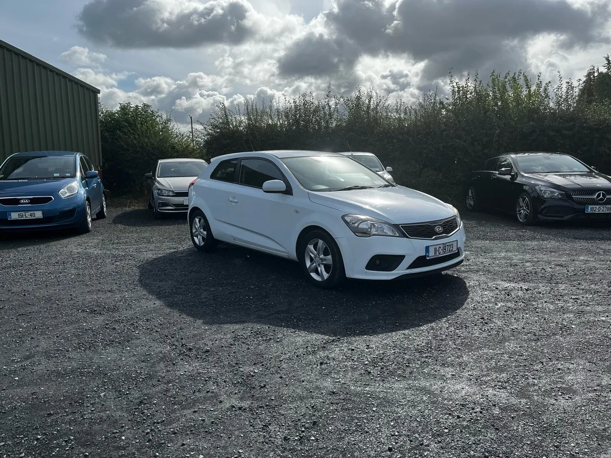 2011 Kia Ceed - Image 1