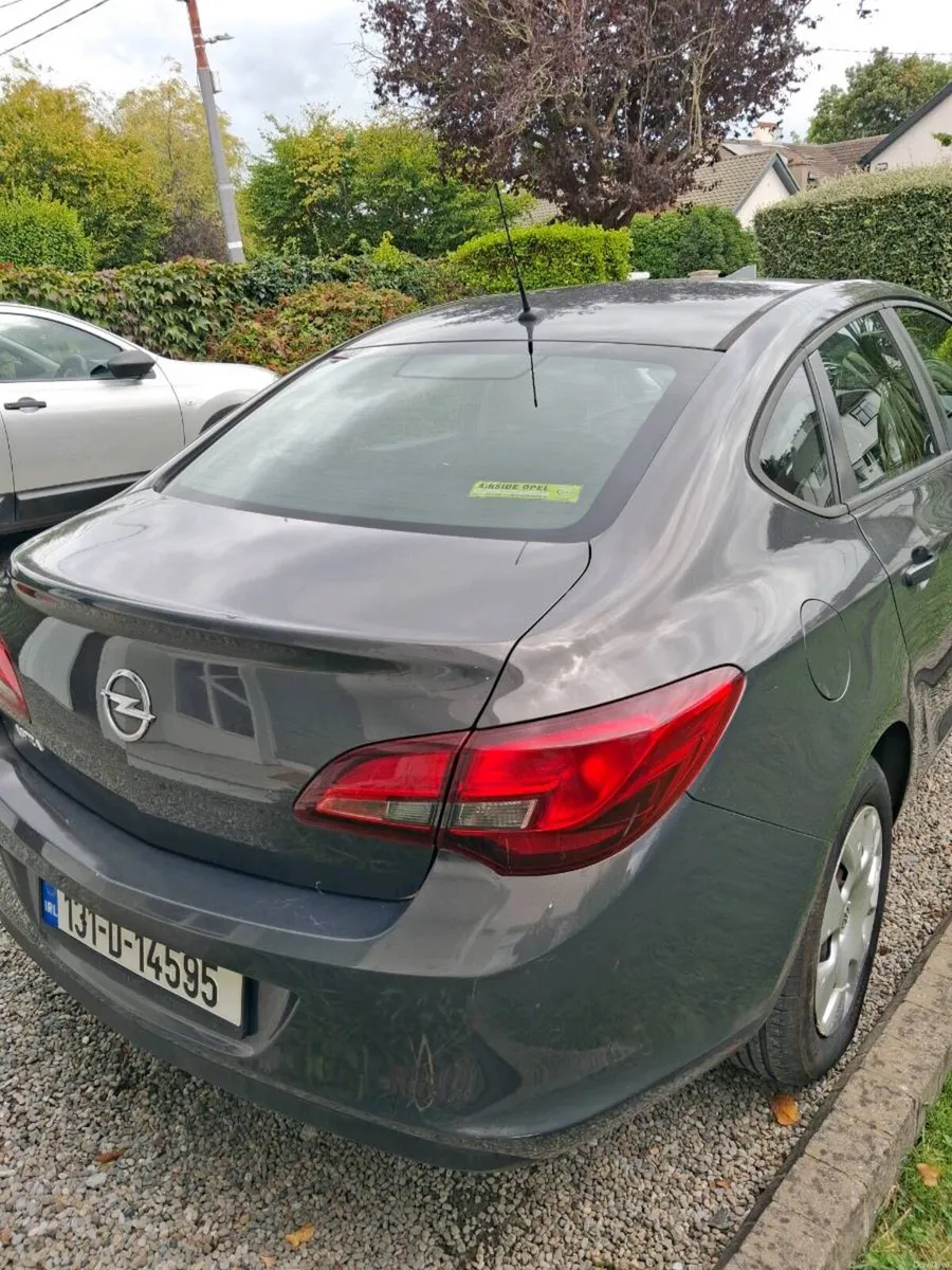 Opel astra s 1.4 I 2013 low milage - Image 2