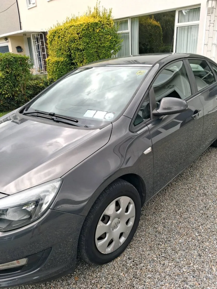 Opel astra s 1.4 I 2013 low milage - Image 4