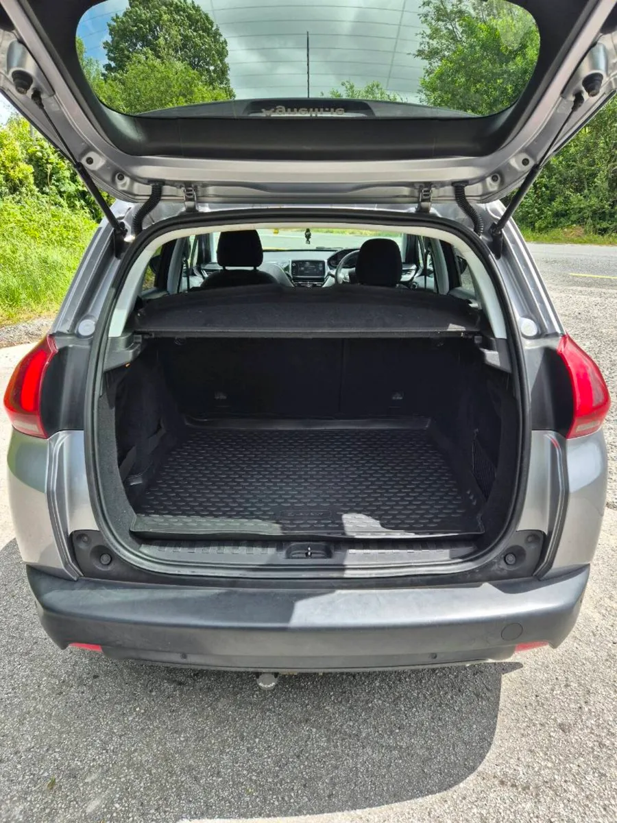 Peugeot 2008 - Image 6