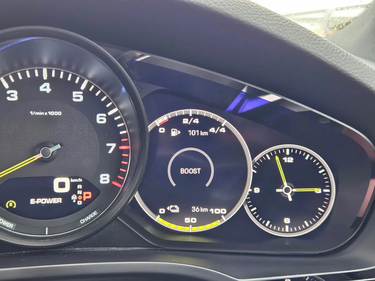 3.0 V6 PLATINUM - AUTO - APPLE PLAY - SUNROOF - - Image 5