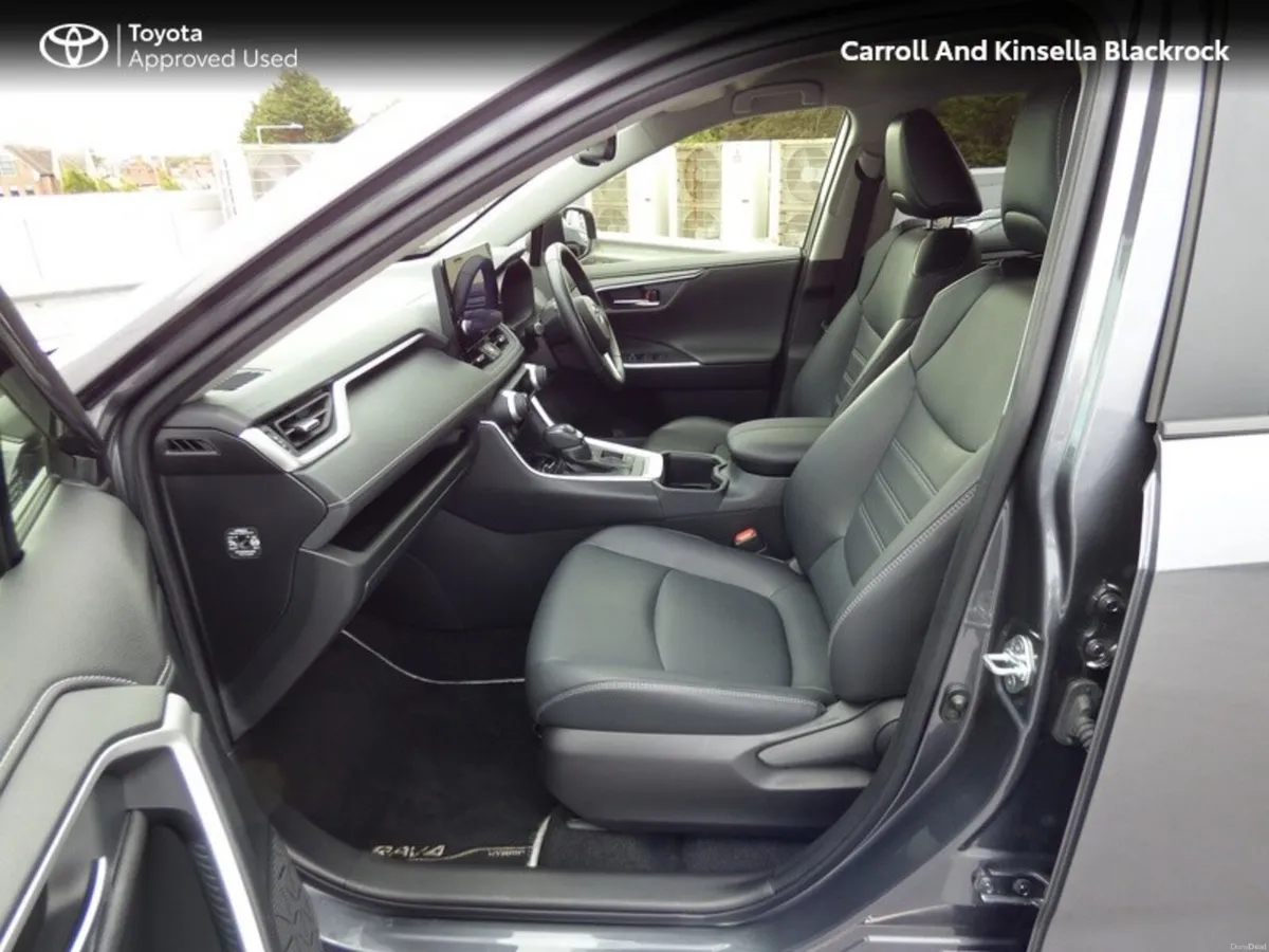 Toyota RAV4 Hybrid Sol - Image 6