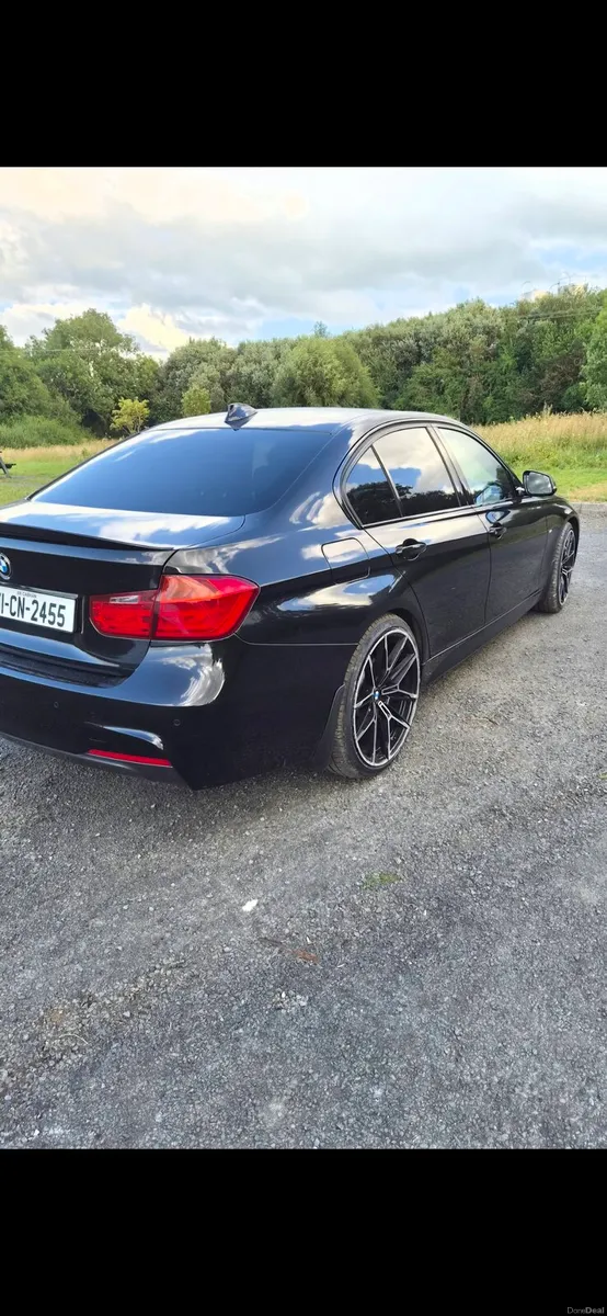 BMW 325 - Image 2