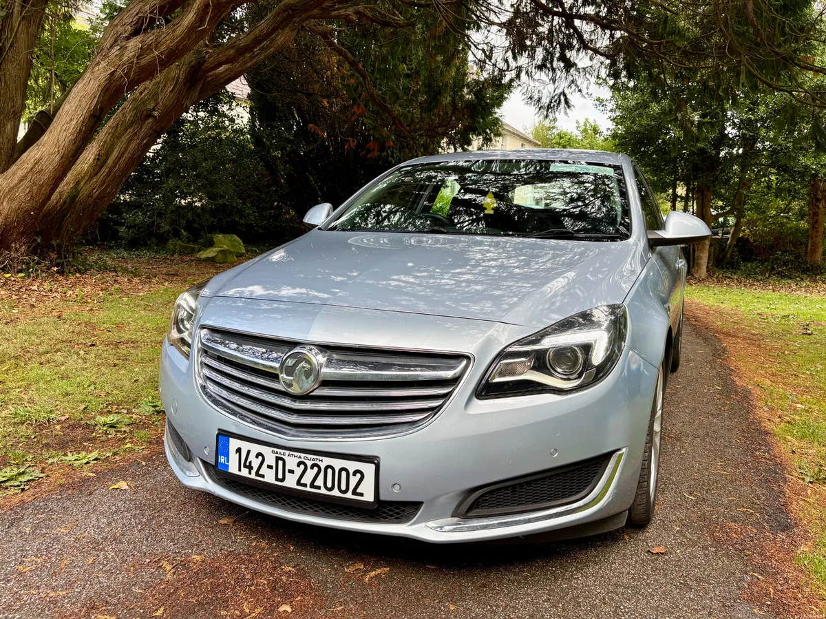 142 Vauxhall Insignia, Tax & NCT to January 2027! - Image 1