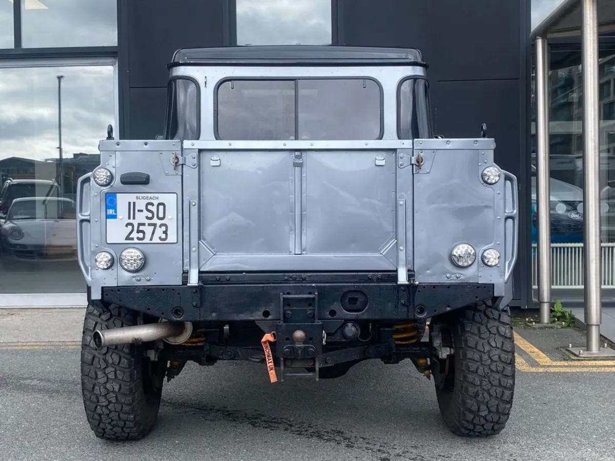 Land Rover Defender 90 Pick-Up - Image 6