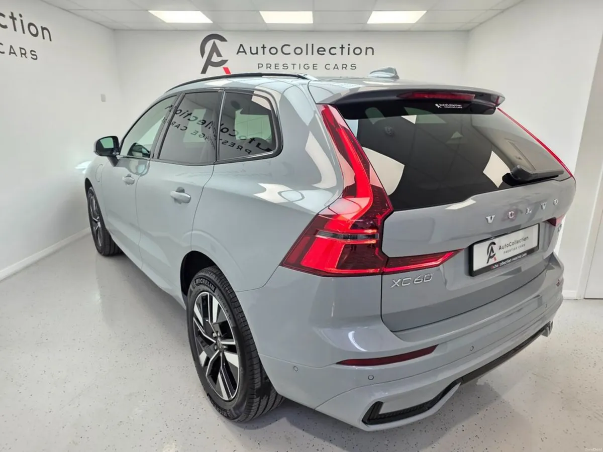 Volvo XC60 **252 FACELIFT MODEL**PLUS DARK T6 RECH - Image 4