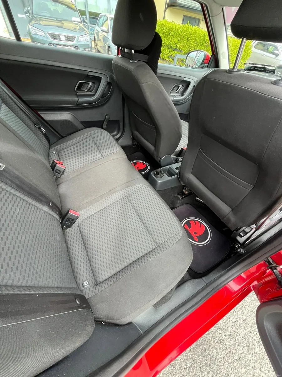 Skoda Fabia 2011 - Image 4