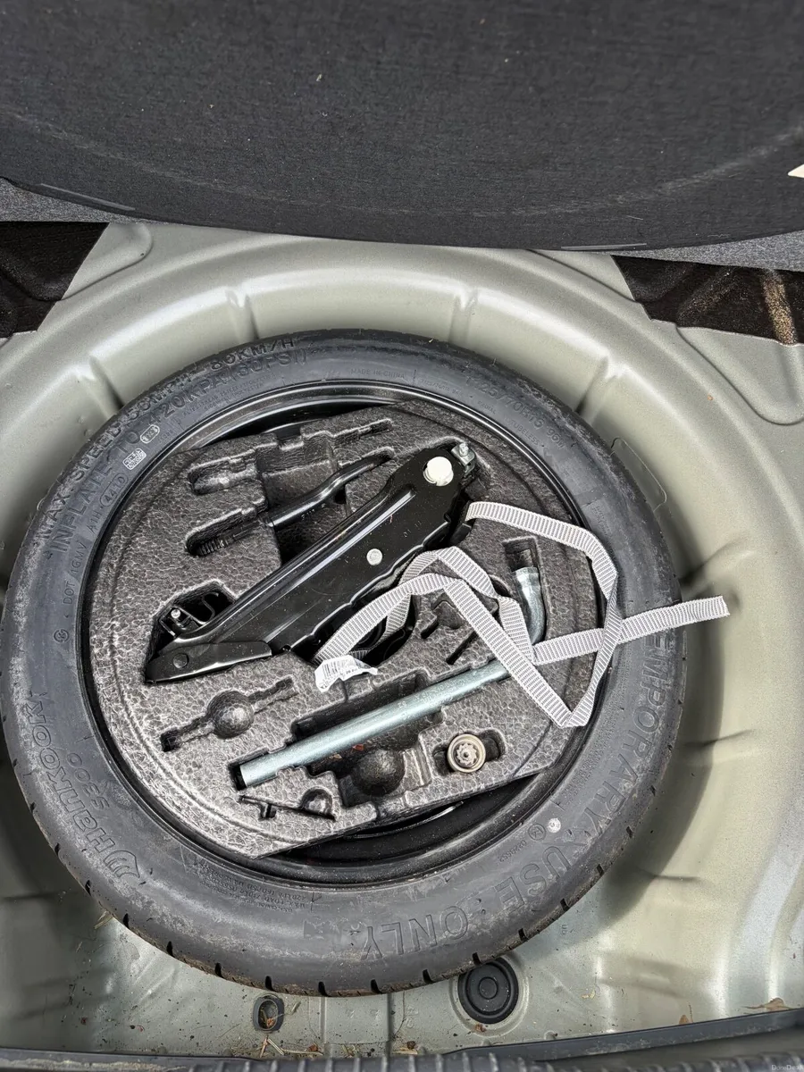 Volkswagen Golf 2011 - Image 6
