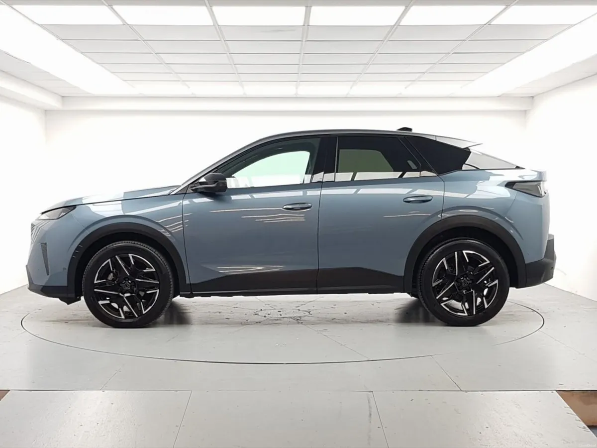 Peugeot 3008 1.2 MHEV 145bhp eDCS6 Allure - Image 5
