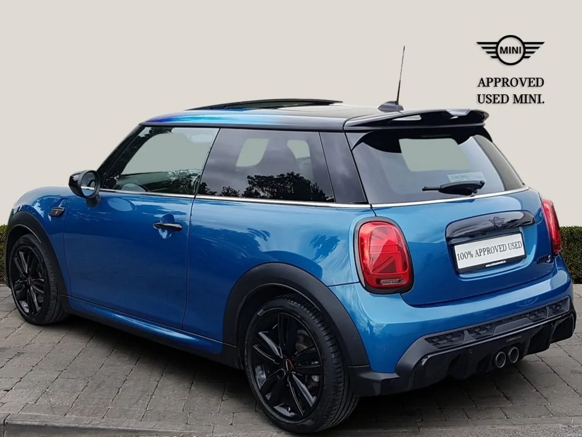 Mini Cooper Sport Premium Plus - Image 2