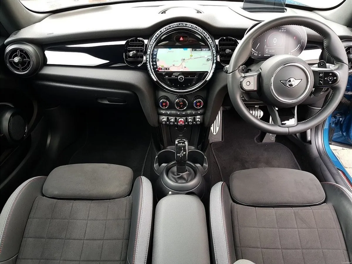 Mini Cooper Sport Premium Plus - Image 4
