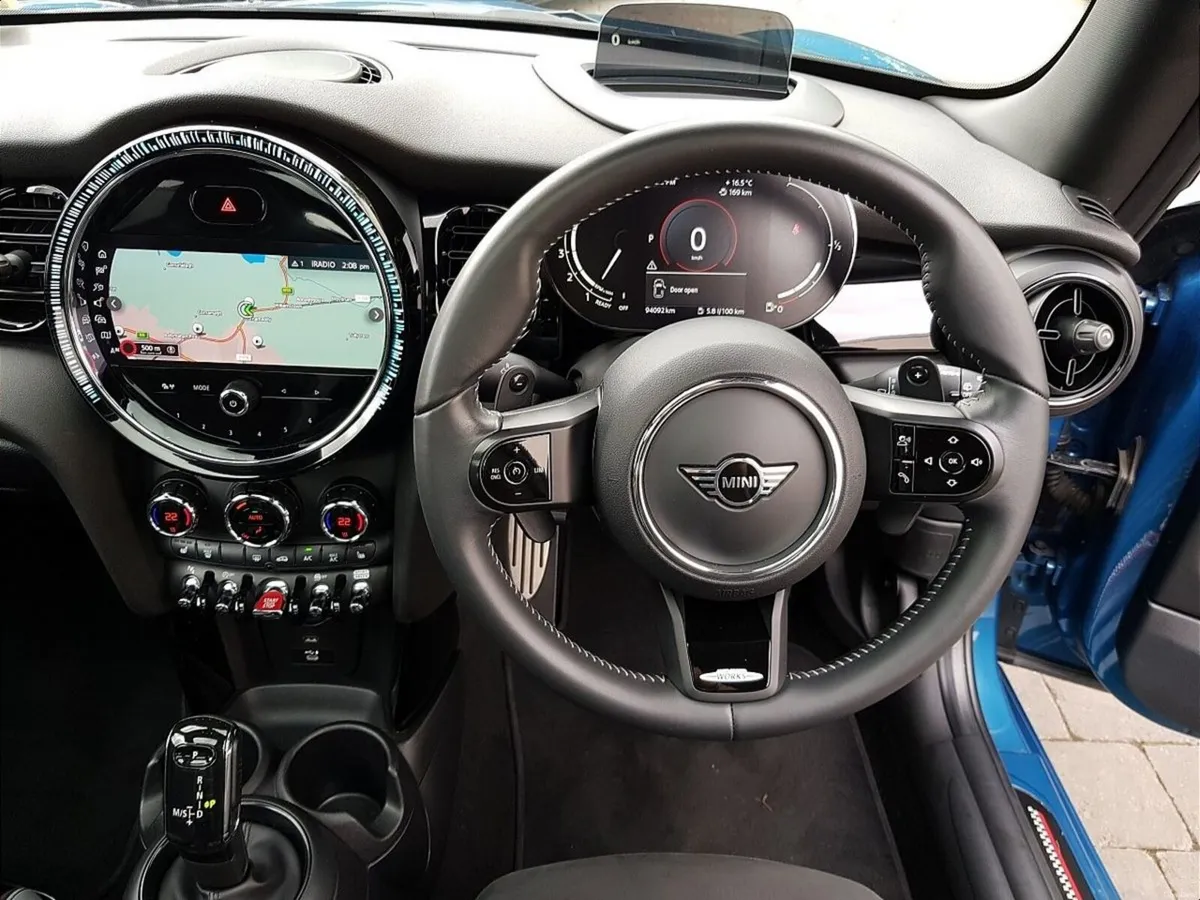 Mini Cooper Sport Premium Plus - Image 5