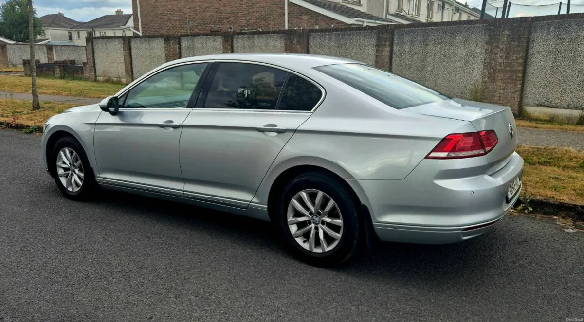 2015 Volkswagen Passat 1.6 Tdi Comfortline - Image 5
