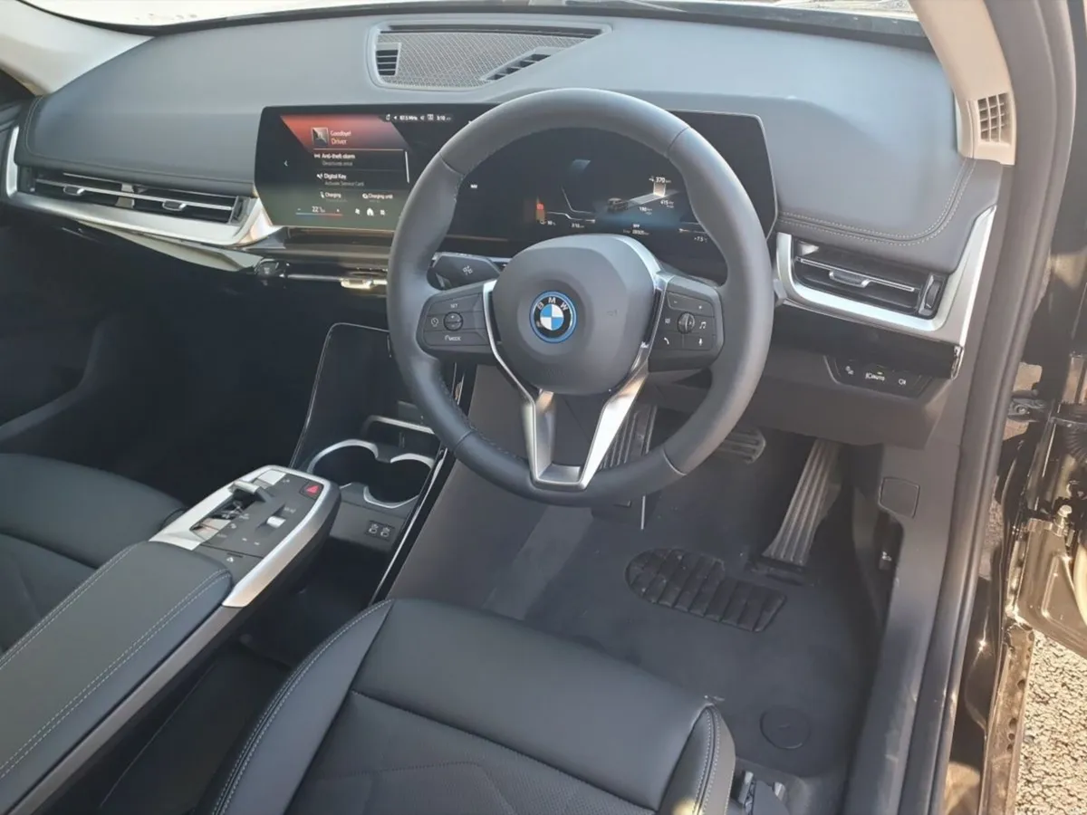 BMW iX1 iX1 eDrive20 xLine - Image 6