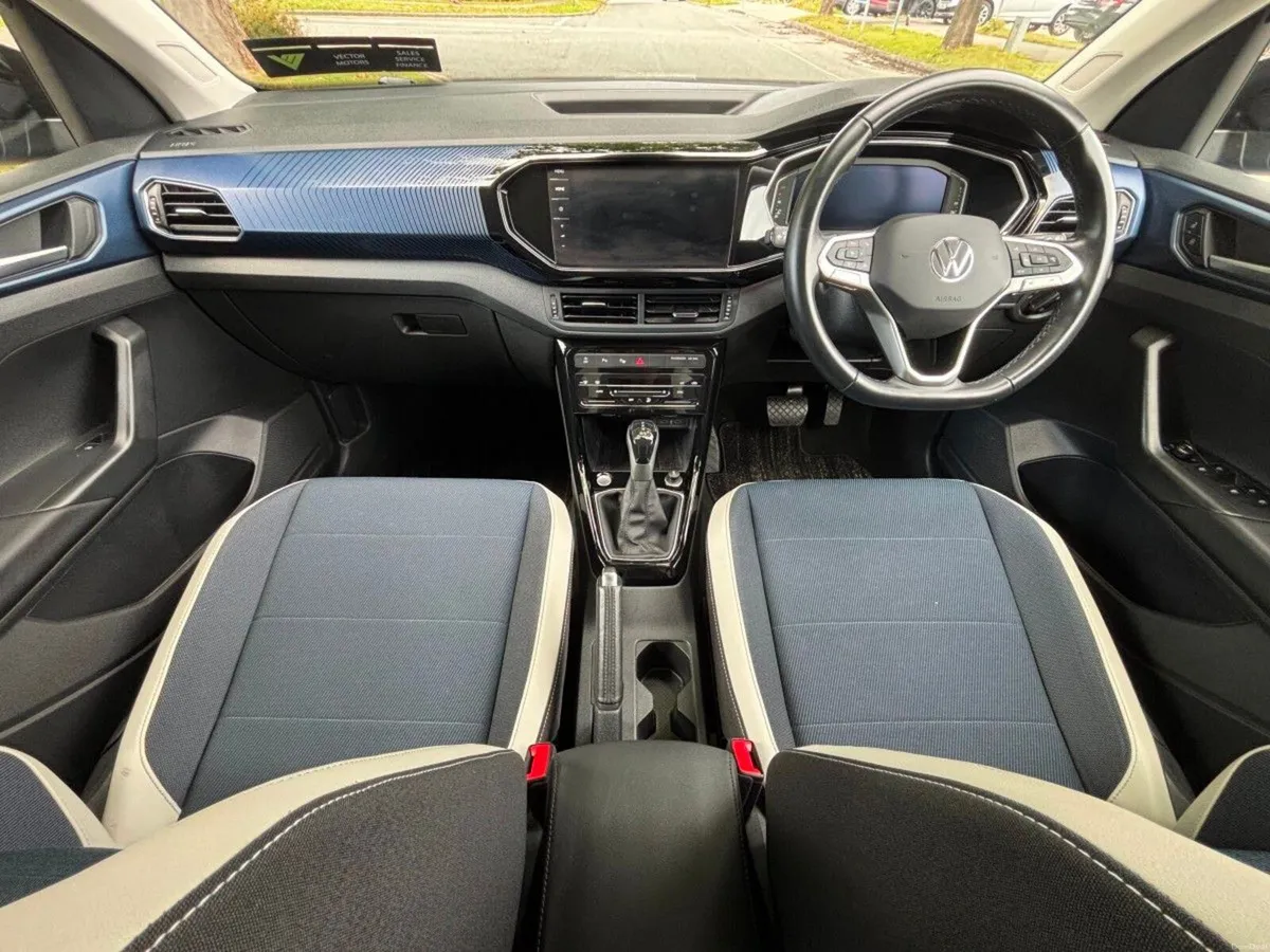 Volkswagen T-Cross STYLE DESIGN PACK 1.0 TSI PETRO - Image 2