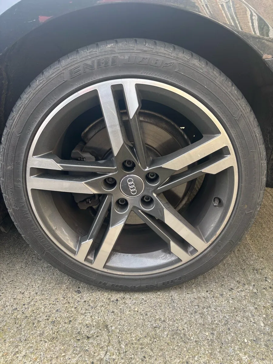 Audi A4 S Line 2.0 TDI 190HP S Tronic Automatic - Image 4