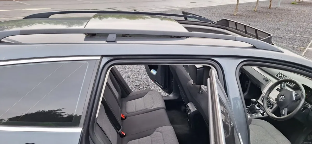 Car Volkswagen - Image 4