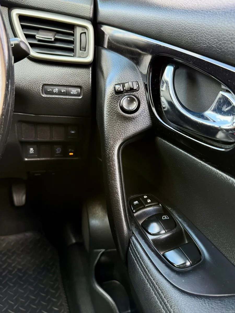 Nissan Qashqai Tekkna Luxury trim - Image 5