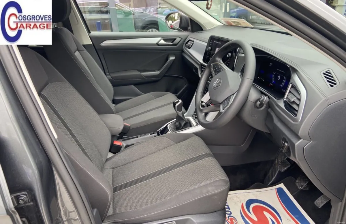 2024 Volkswagen T-Roc  2.0tdi - Image 3