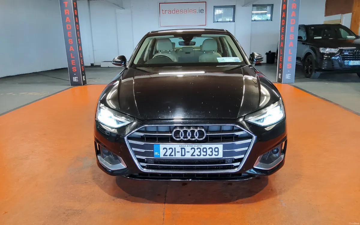 Audi A4 2022 - Image 2