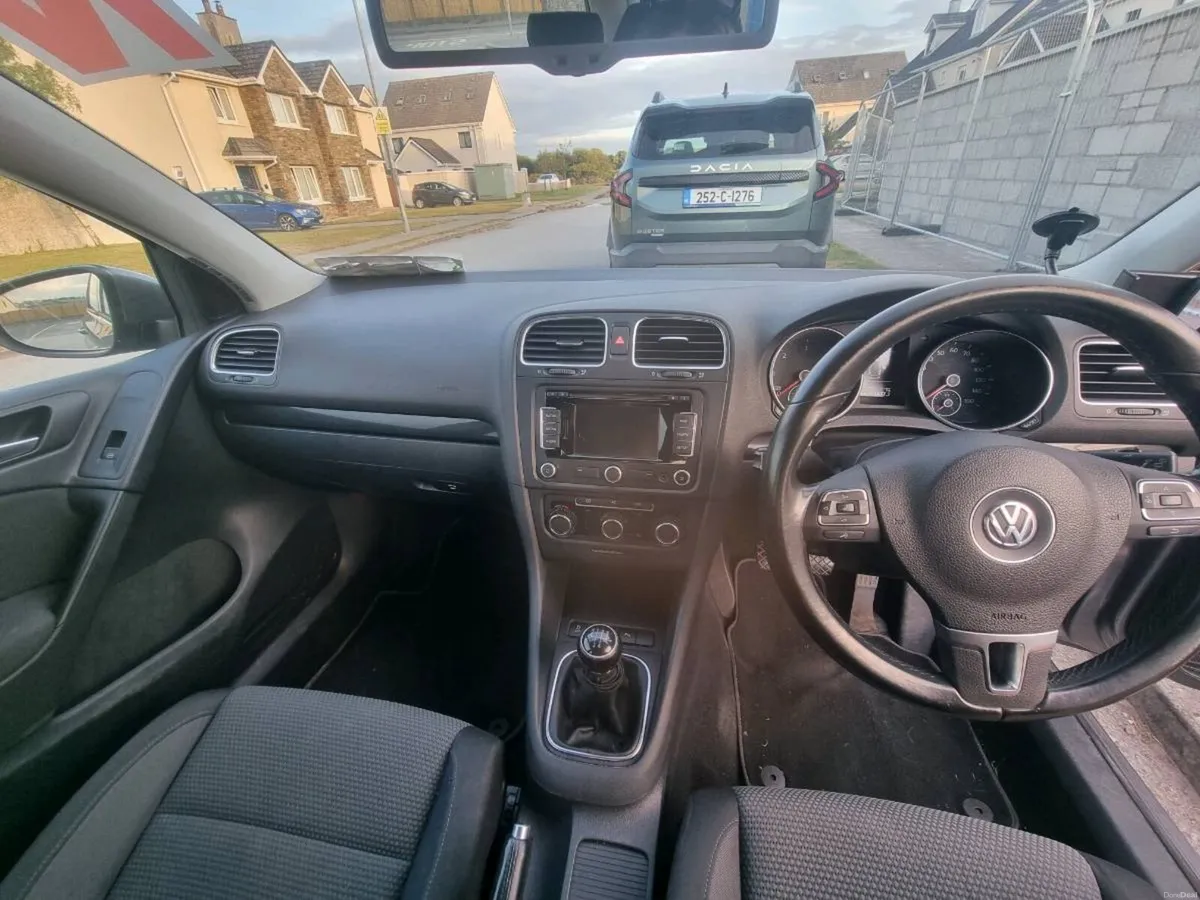 2012 Volkswagen Golf - Image 5