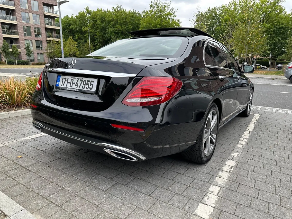 Mercedes E220d Avantgarde | PANORAMIC ROOF | - Image 2