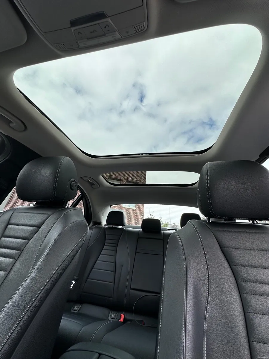 Mercedes E220d Avantgarde | PANORAMIC ROOF | - Image 4