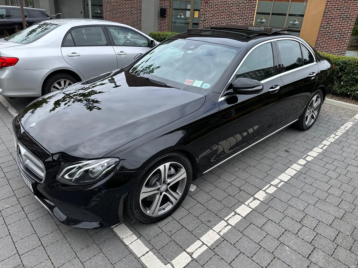 Mercedes E220d Avantgarde | PANORAMIC ROOF | - Image 5