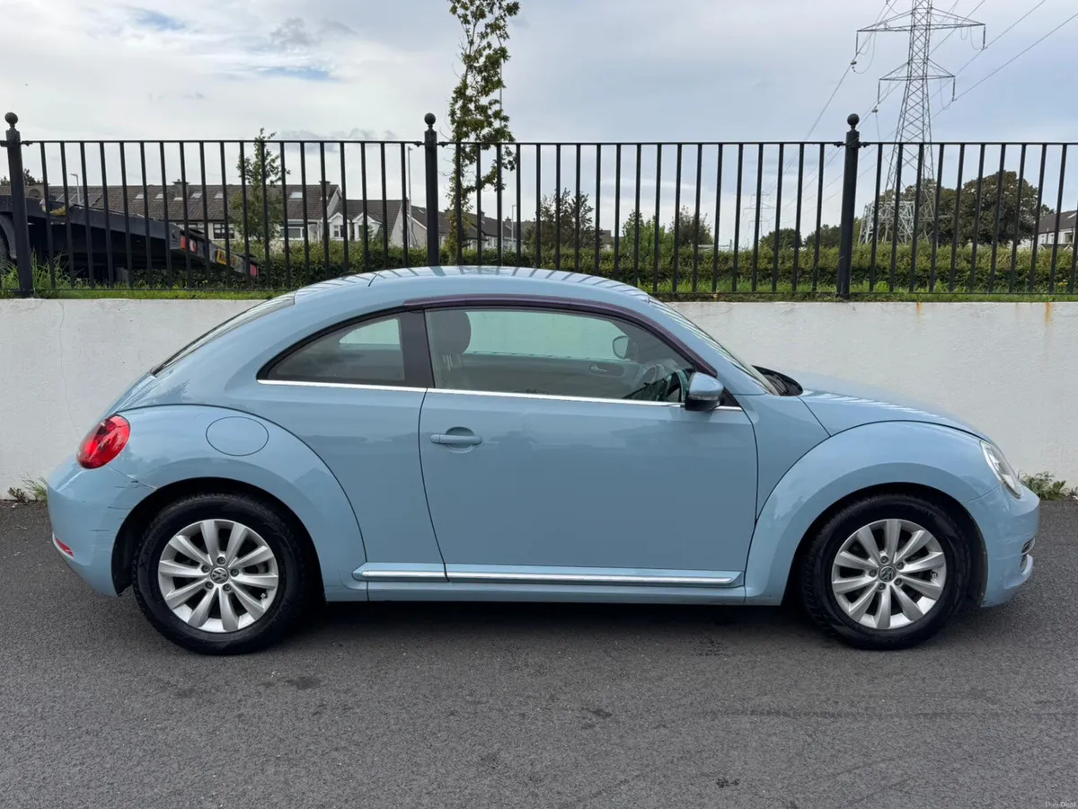 Volkswagen Beetle 1.2 AUTOMATIC 2013 - Image 4