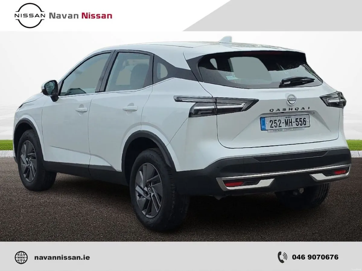Nissan Qashqai 1.3i MILD HYB SV * MANAGERS SPECIAL - Image 6
