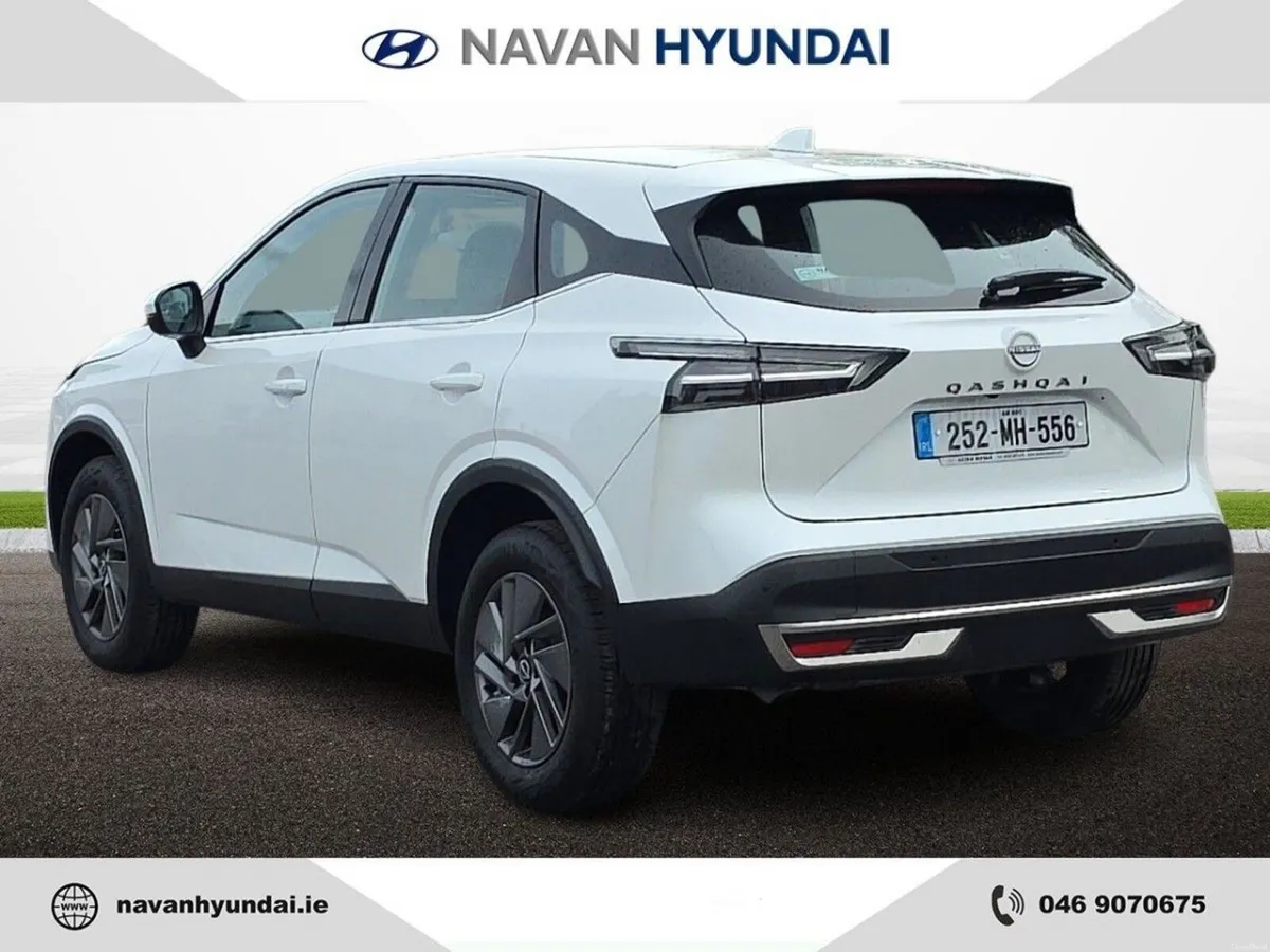 Nissan Qashqai 1.3 PET MILD HYBRID SV - Image 6
