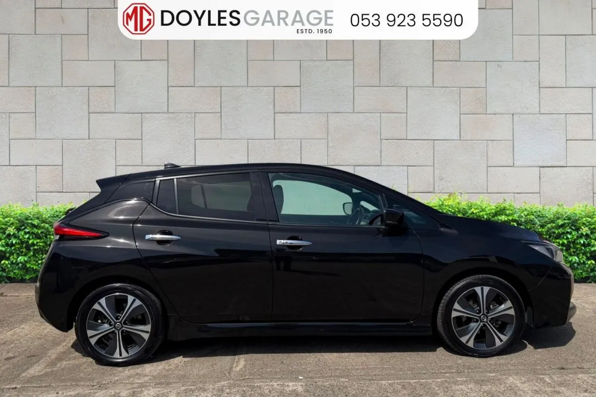 Nissan Leaf Leaf SV Premium 40 kWh - Image 2