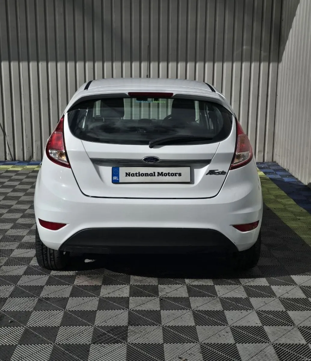 2014 Ford Fiesta ZETEC 1.2 PETROL - Image 5