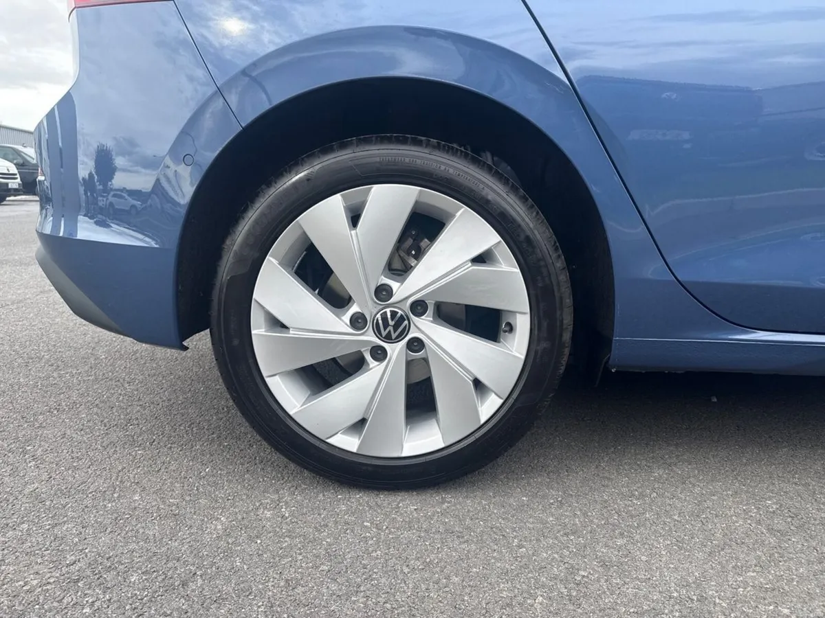 Volkswagen Golf EDITION 75 MHEV 1.5 TSi 116HP - Image 5