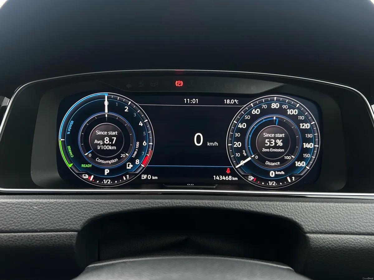 VW Golf GTE 2018 - Image 3