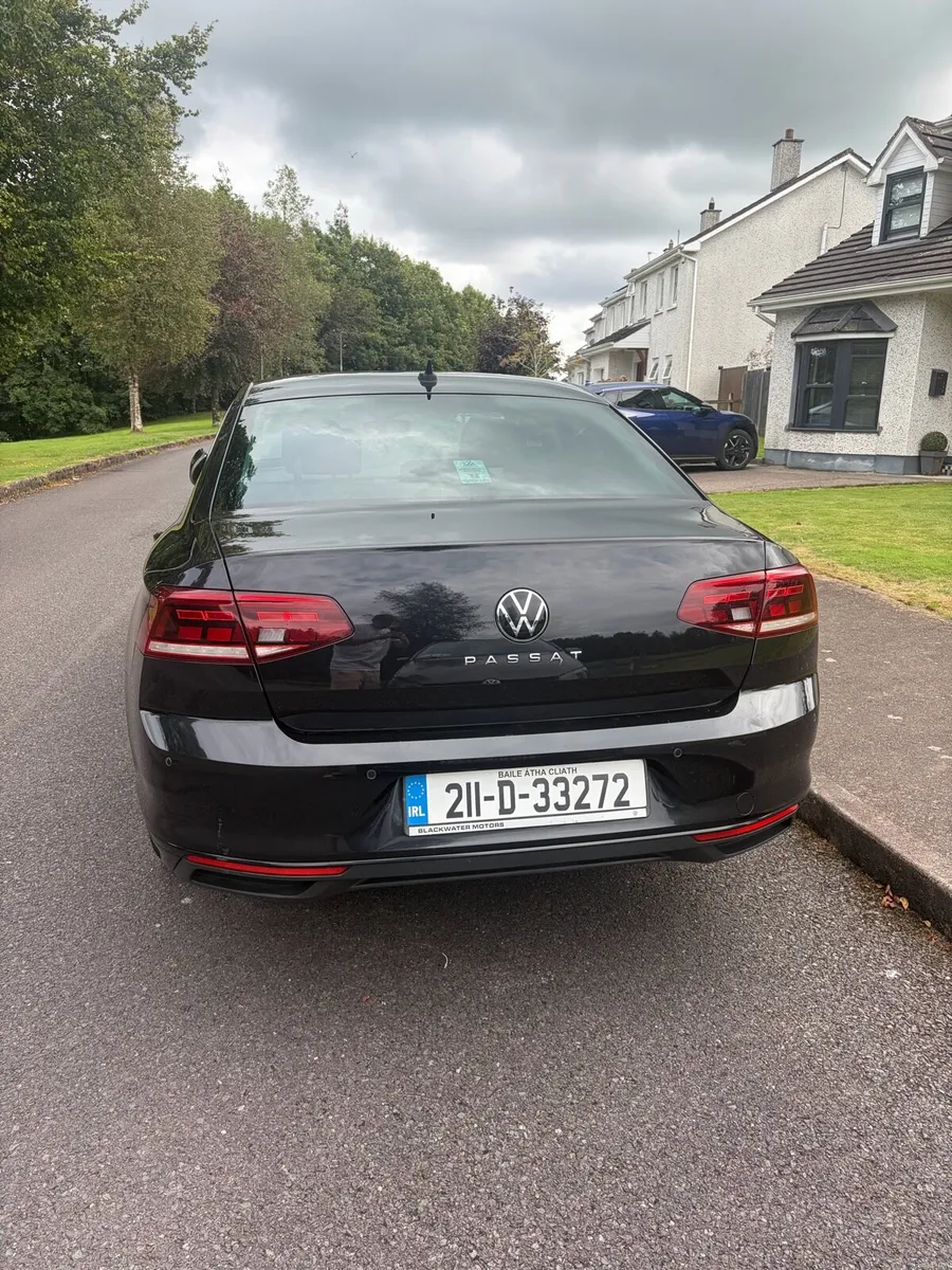 211 Volkswagen Passat 2.0 TDI 150BHP - Image 3