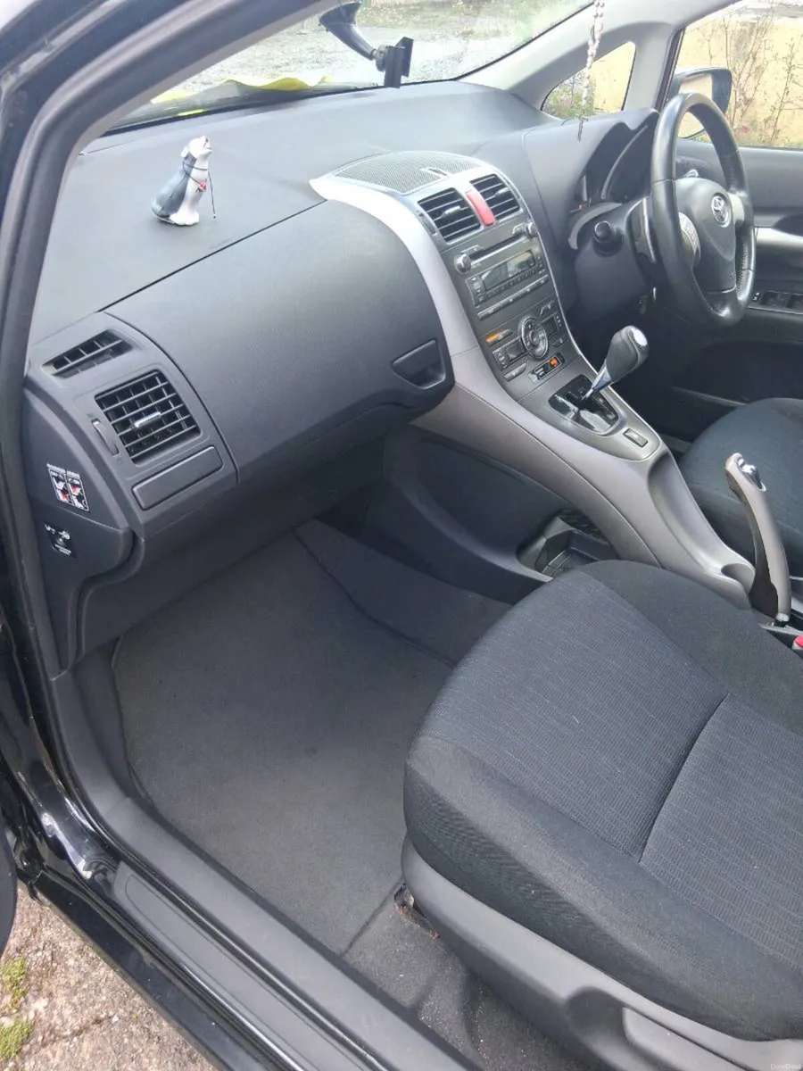 Automatic 1.4 diesel toyota auris - Image 5