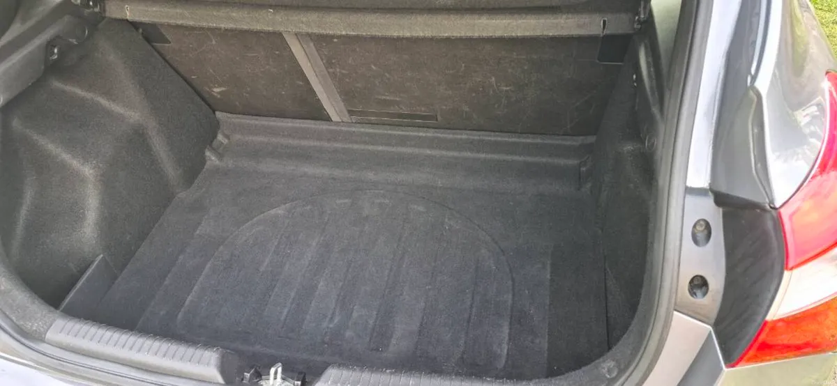 2012 Hyundai i30, 1.4L petrol - Image 4