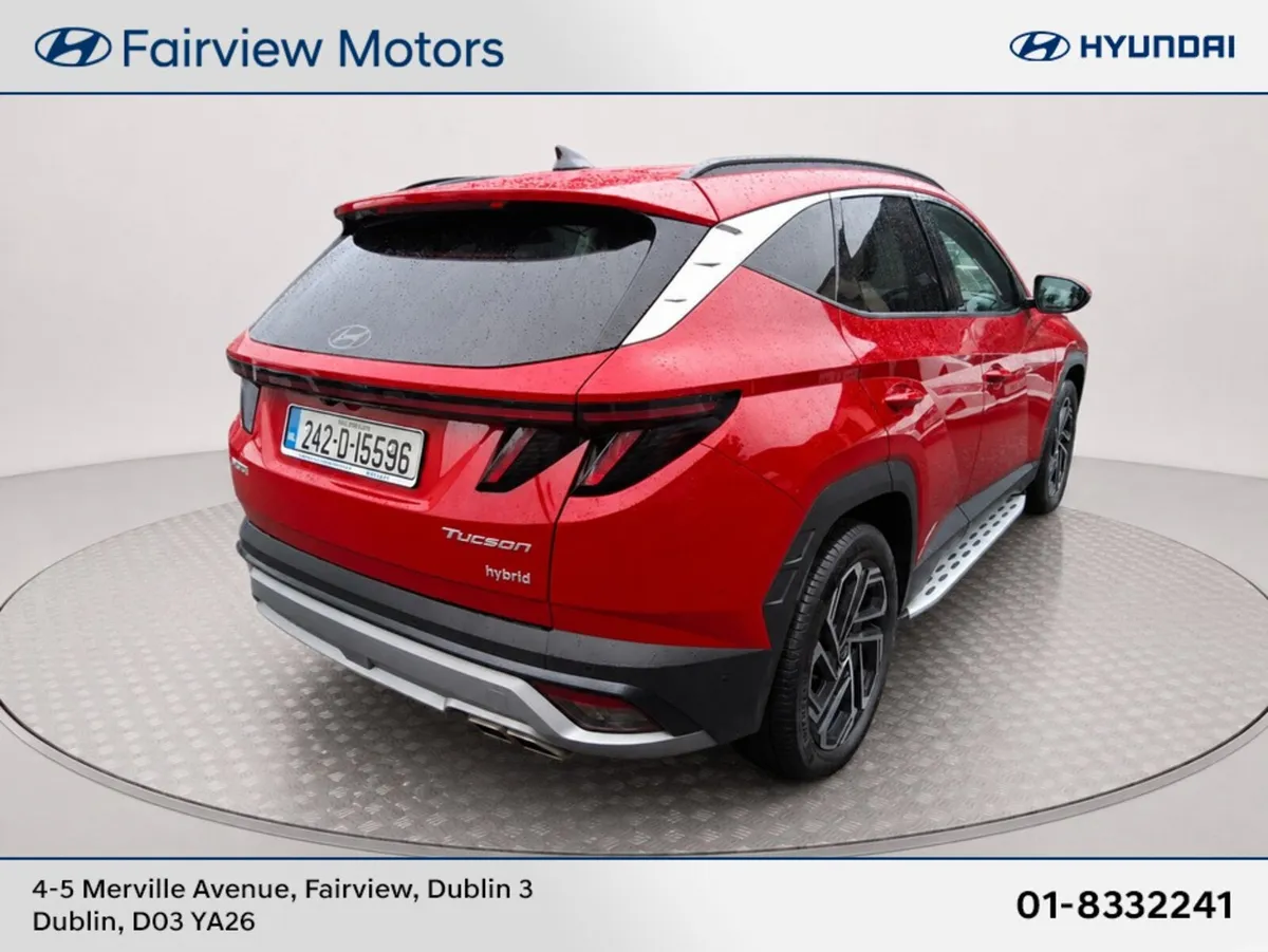 Hyundai Tucson EXECUTIVE PLUS Hybrid ** SIDE STEPS - Image 2