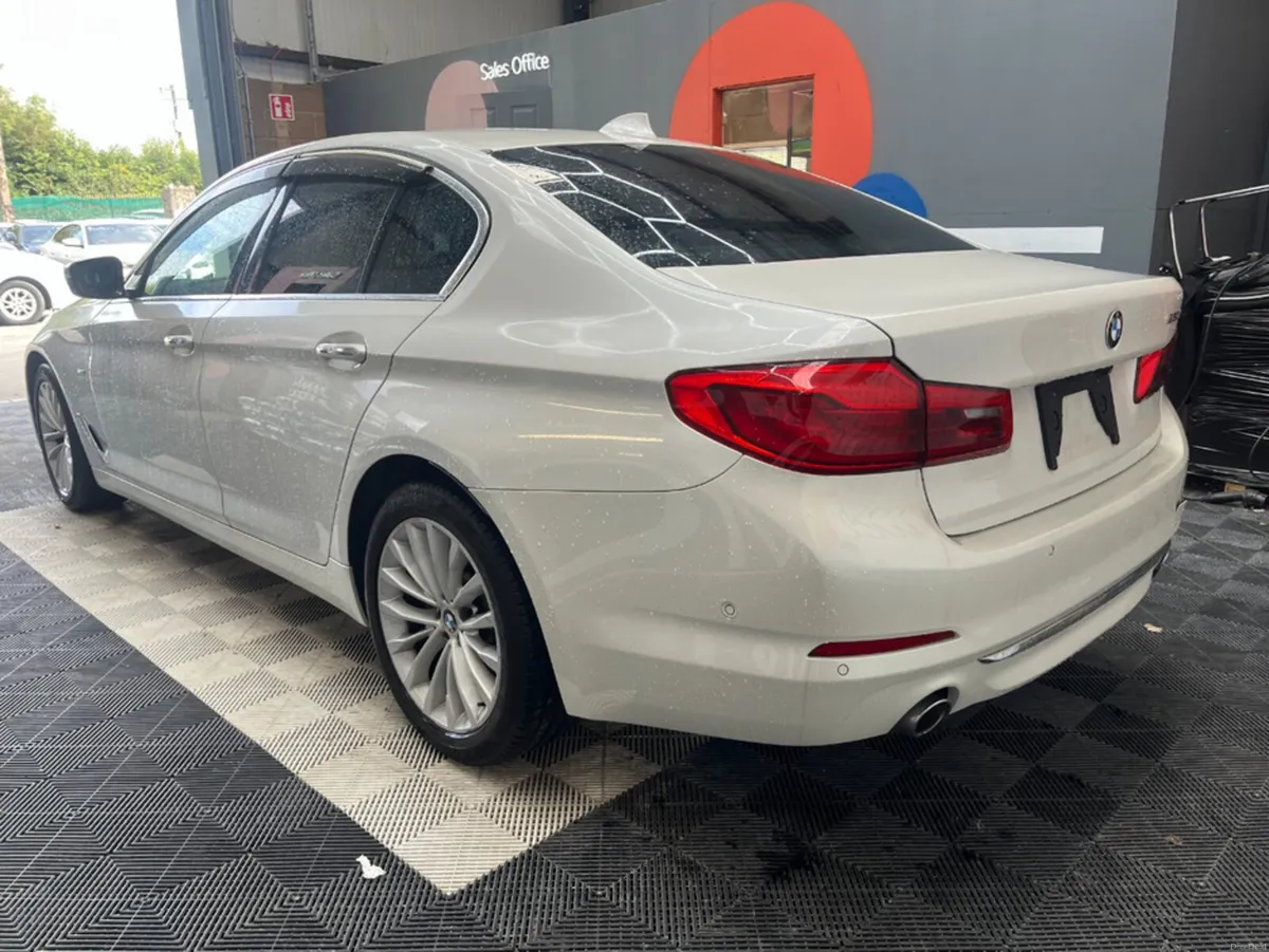BMW 5-Series 2017 BMW 5 523D LUXURY HI-LINE PACKAG - Image 5