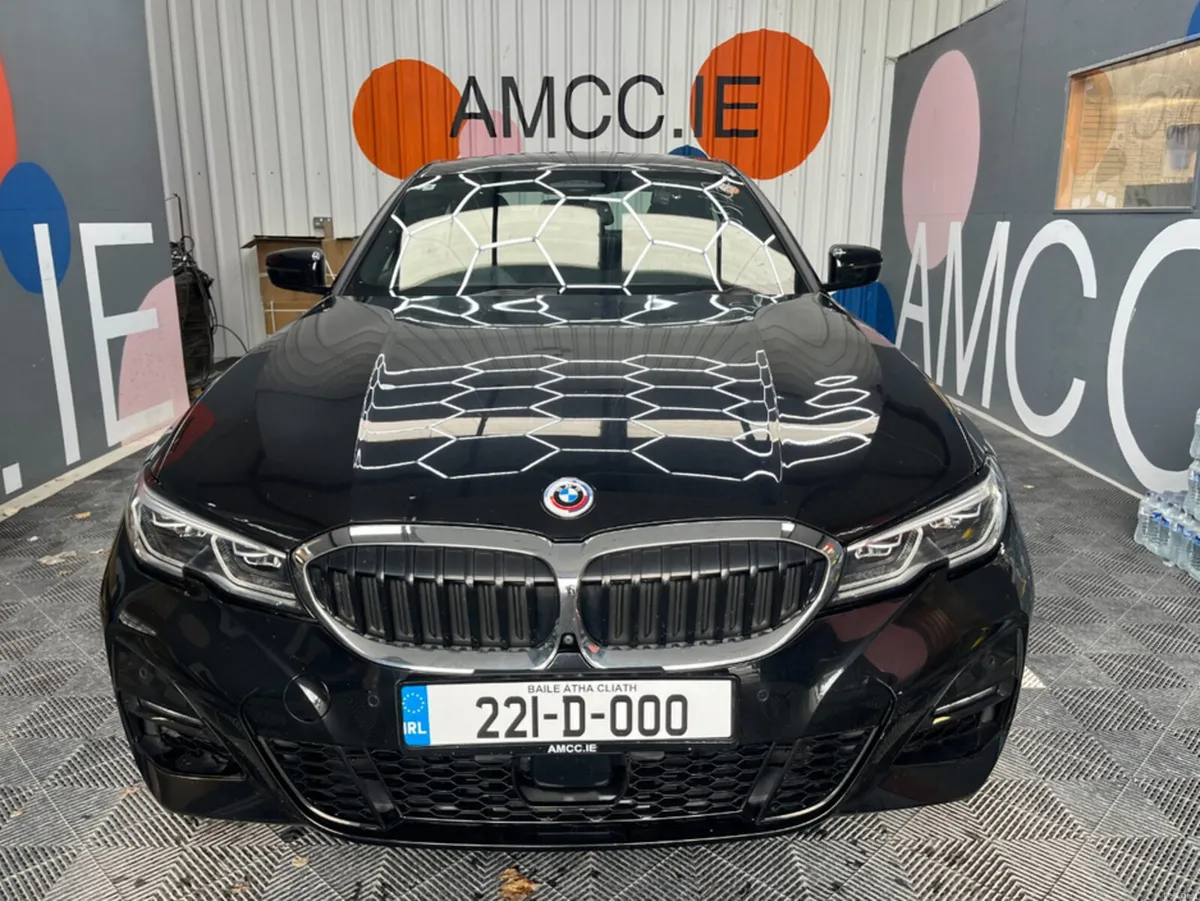 BMW 3-Series 2022 BMW 330E M-SPORT 2.0 AUTOMATIC / - Image 2