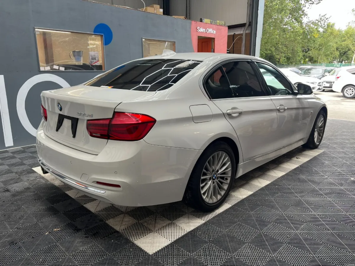 BMW 3-Series 2017 BMW 320D 2.0 AUTOMATIC 71K KM / - Image 3