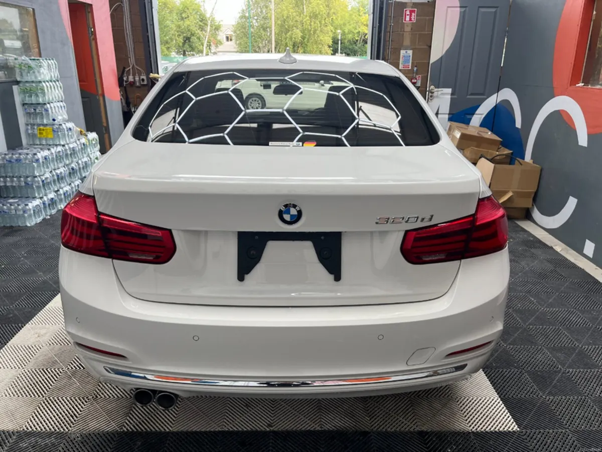 BMW 3-Series 2017 BMW 320D 2.0 AUTOMATIC 71K KM / - Image 4