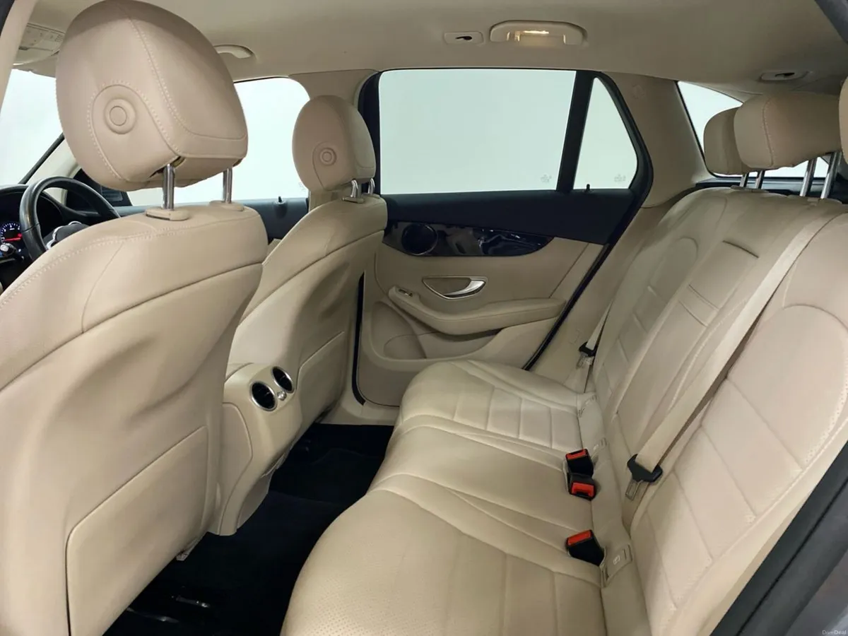 Mercedes-Benz GLC GLC220d 4MATIC - Image 4