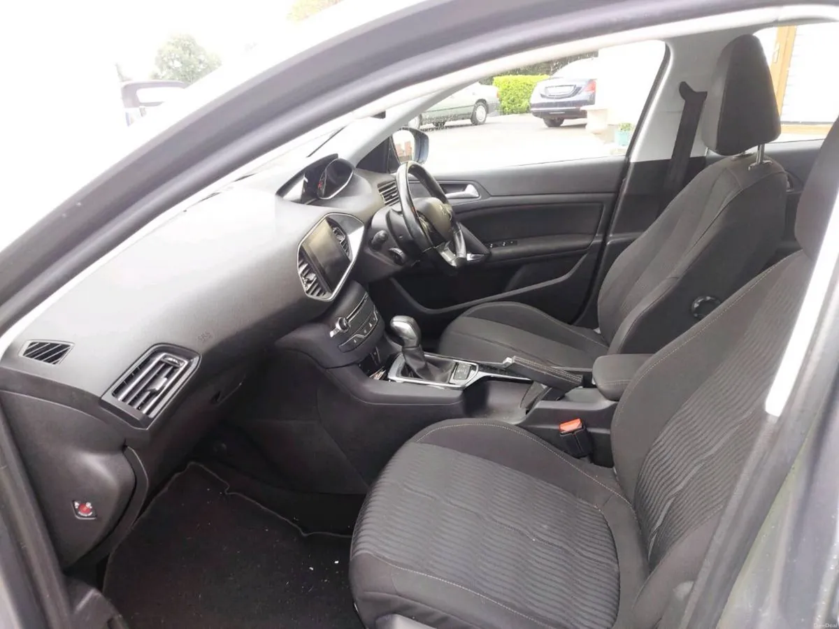 Peugeot 308 automatic 2018 - Image 3