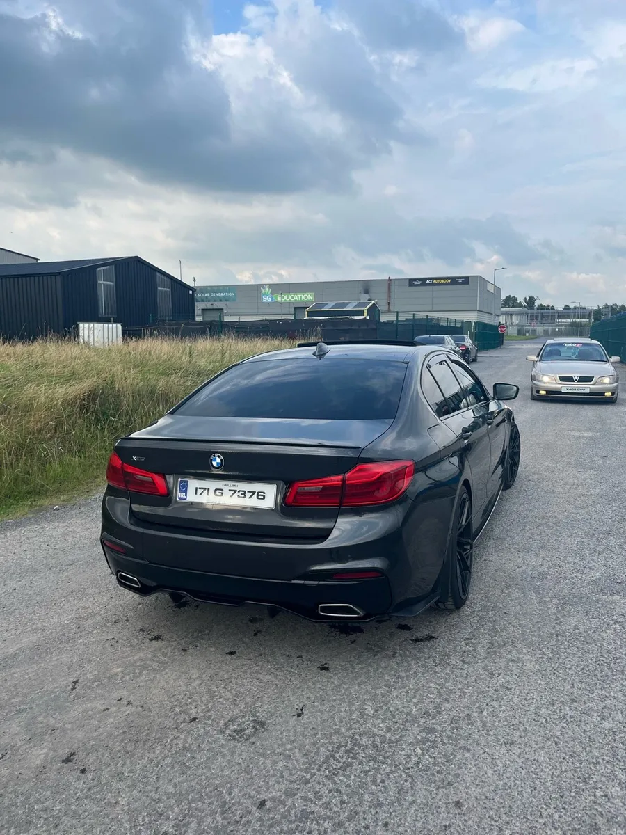 BMW 520d xDrive Sunroof - Image 3